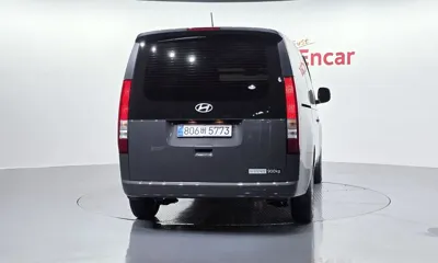 Hyundai Staria 2025, 21596 км, за 18071.89 USD