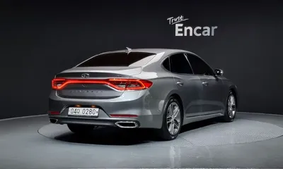 Hyundai Grandeur 2017, 80763 км, за 9163.16 USD