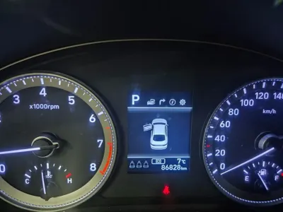 Hyundai Grandeur 2017, 86828 км, за 8923.86 USD - фото 8