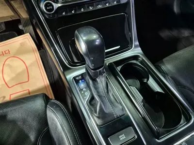 Hyundai Grandeur 2017, 86828 км, за 8923.86 USD - фото 9