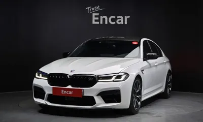 BMW M5 · 2023 год