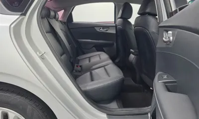 Kia K3 2019, 254259 км, за 9915.4 USD - фото 12