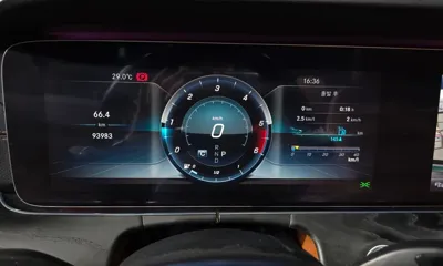Mercedes-Benz E-Class 2018, 93983 км, за 21327.29 USD - фото 8