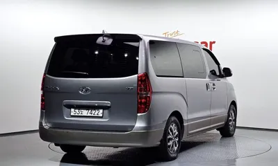 Hyundai Starex 2019, 79604 км, за 13544.76 USD