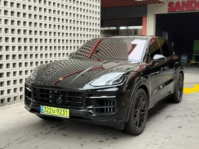 Porsche Cayenne 2025, 18300 км, за 93166.17 USD
