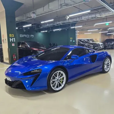 McLaren Artura 2024, 5200 км, за 143014.97 USD