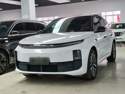 Li Auto L6 · 2024 год