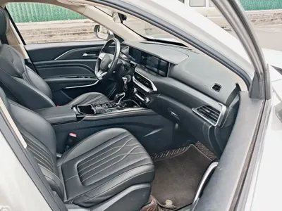 Bestune T77 2021, 40000 км, за 6905.77 USD