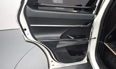 KG_Mobility_Ssangyong Torres 2025, 66939 км, за 10699.75 USD - фото 25