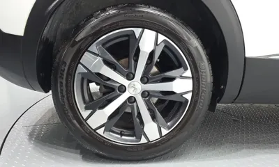 Peugeot 3008 2018, 105823 км, за 8465.19 USD