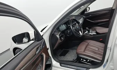 BMW 5-Series 2018, 99141 км, за 16263.35 USD - фото 10