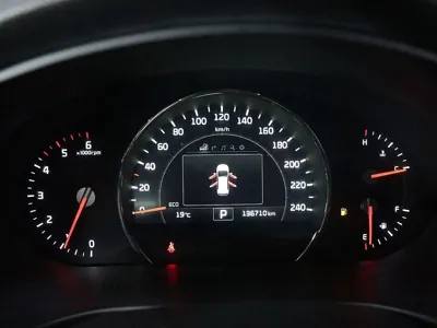 Kia Sorento 2016, 136703 км, за 7752.45 USD