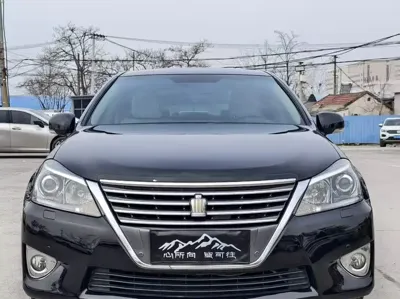 Toyota Crown 2013, 150000 км, за 11657.17 USD