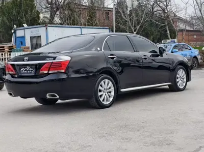 Toyota Crown 2013, 150000 км, за 11657.17 USD