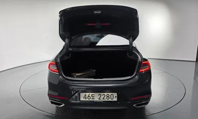 Hyundai Grandeur 2019, 78287 км, за 9706.85 USD - фото 32