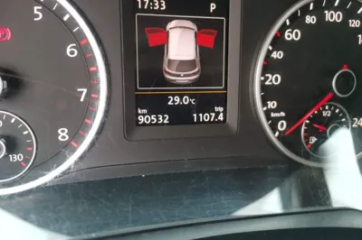 Volkswagen Tiguan 2016, 90500 км, за 6469 USD - фото 12