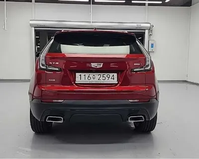 Cadillac XT4 2023, 5000 км, за 23129.31 USD