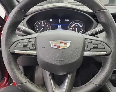 Cadillac XT4 2023, 5000 км, за 23129.31 USD - фото 9