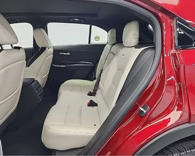 Cadillac XT4 2023, 5000 км, за 23129.31 USD - фото 12