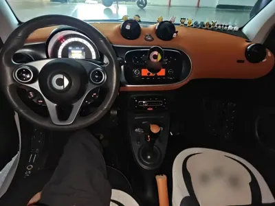 Smart Smart Fortwo 2017, 56600 км, за 6615.68 USD - фото 13