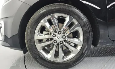 Kia Canival 2016, 170107 км, за 6158.94 USD