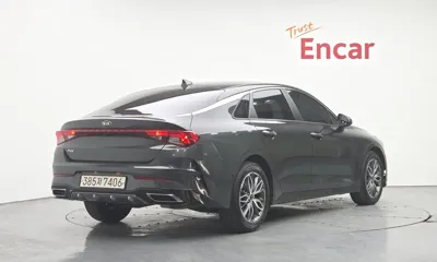 Kia K5 2021, 70569 км, за 10343.49 USD