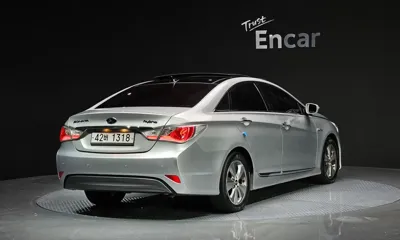 Hyundai Sonata 2012, 123677 км, за 3907.28 USD