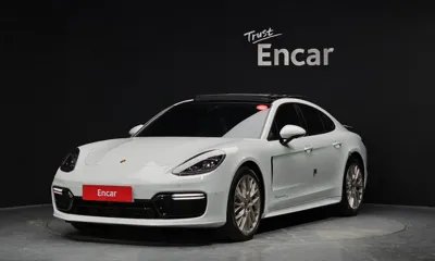 Porsche Panamera · 2020 год