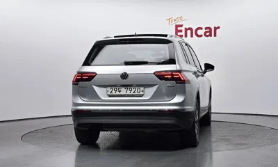 Volkswagen Tiguan 2018, 146663 км, за 14171.48 USD - фото 4