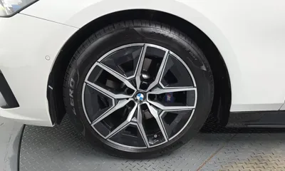 BMW 5-Series 2024, 11039 км, за 39413.7 USD