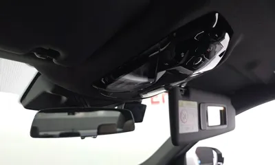 BMW 5-Series 2024, 11039 км, за 39413.7 USD - фото 32