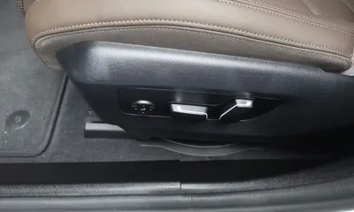 BMW 5-Series 2024, 11039 км, за 39413.7 USD - фото 36
