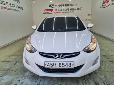 Hyundai Avante 2014, 88663 км, за 4138.2 USD