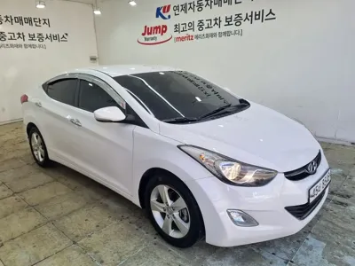 Hyundai Avante 2014, 88663 км, за 4138.2 USD