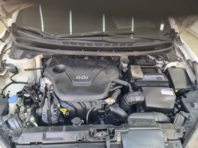 Hyundai Avante 2014, 88663 км, за 4138.2 USD