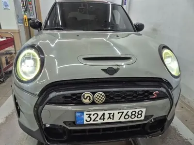 MINI Cooper · 2022 год