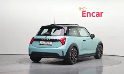 MINI Cooper 2025, 4502 км, за 23069.82 USD