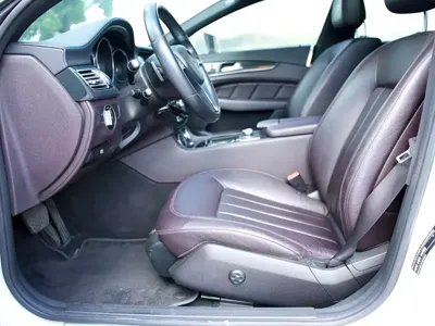 Mercedes-Benz CLS 2014, 120000 км, за 13213.4 USD