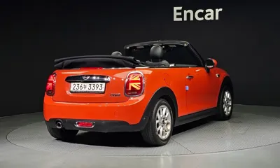 MINI Cooper Convertible 2019, 145341 км, за 8269.83 USD
