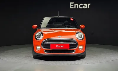 MINI Cooper Convertible 2019, 145341 км, за 8269.83 USD
