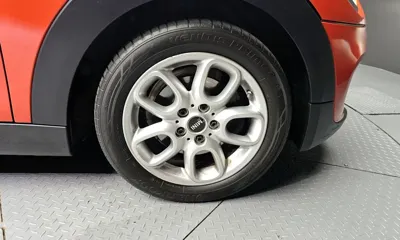 MINI Cooper Convertible 2019, 145341 км, за 8269.83 USD
