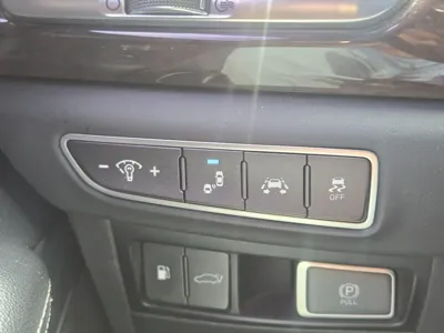 Genesis EQ900