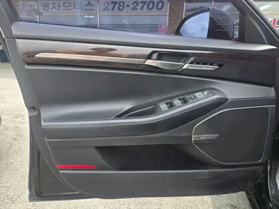 Genesis EQ900