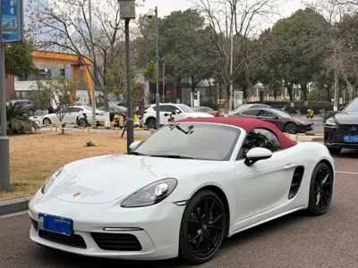 Porsche 718 · 2018 год