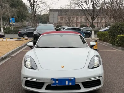 Porsche 718 2018, 60000 км, за 19625.37 USD