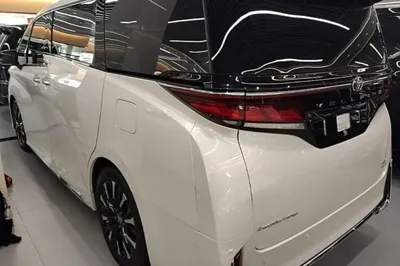 Toyota Vellfire 2024, 44100 км, за 112243 USD