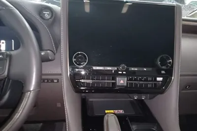 Toyota Vellfire 2024, 44100 км, за 112243 USD - фото 15