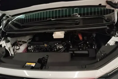 Toyota Vellfire 2024, 44100 км, за 112243 USD - фото 24
