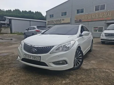 Hyundai Grandeur 2013, 163147 км, за 3941.14 USD