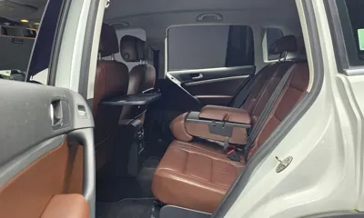 Volkswagen Tiguan 2014, 131274 км, за 4792.44 USD - фото 12
